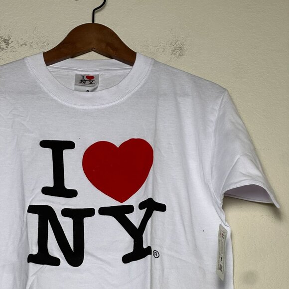 NWT NYC "I Love NY" Souvenir Graphic T Shirt Woman S White Tourist Classic Y2K - Picture 2 of 11